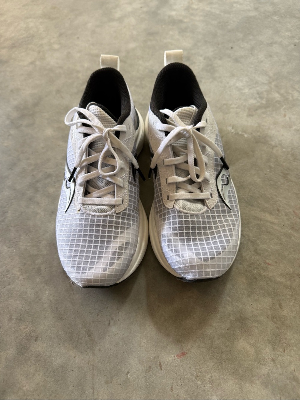 Women’s Lightweight White Mesh Running Shoes